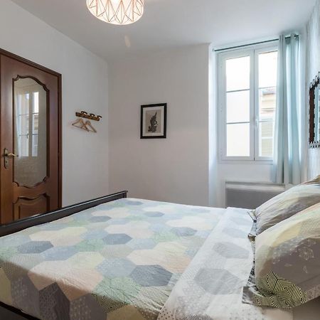 Bright Apartment Old Town Ница Екстериор снимка